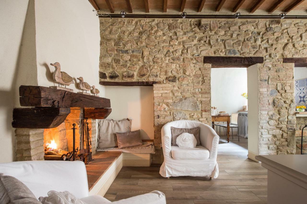 فيلا La Casa Di Alice Castelnuovo dellʼAbate المظهر الخارجي الصورة