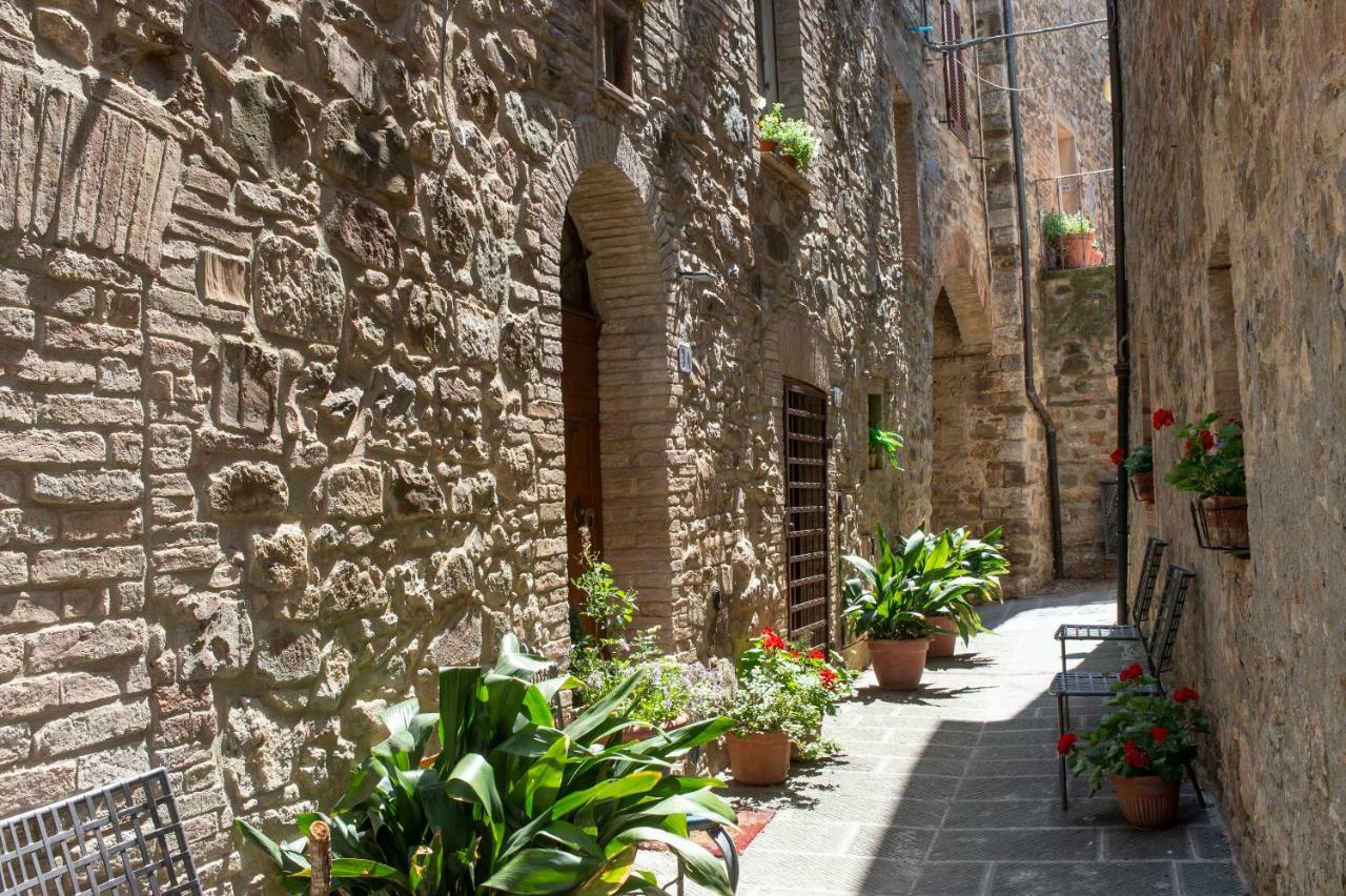 فيلا La Casa Di Alice Castelnuovo dellʼAbate المظهر الخارجي الصورة